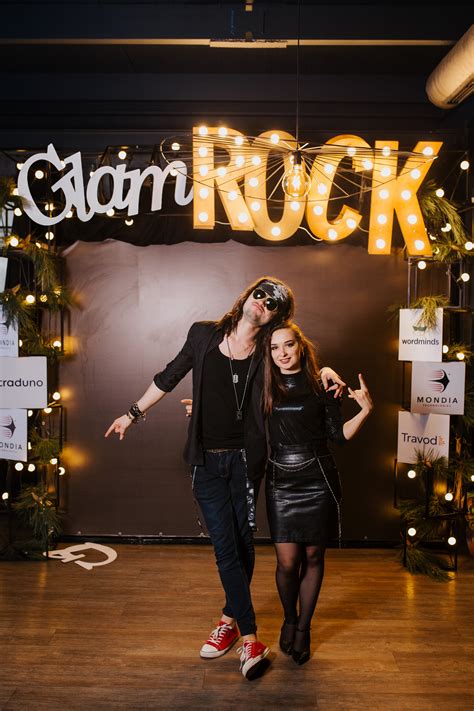 Glam Rock Party Travod