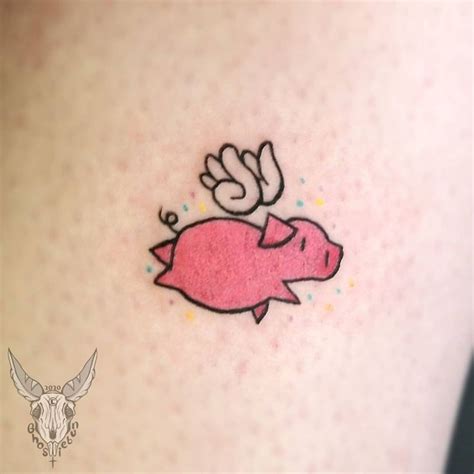 25 Small Anime Tattoos For Anime Lovers In 2021 In 2021 Anime Tattoos