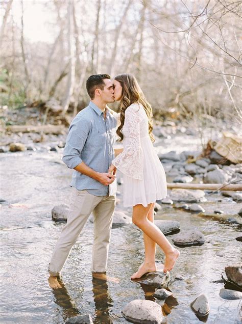 Early Spring Engagement Shoot In Arizona Via Magnolia Rouge