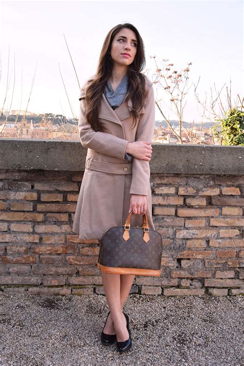 Winter Outfit Louis Vuitton Alma Bag Fleur Dhiver
