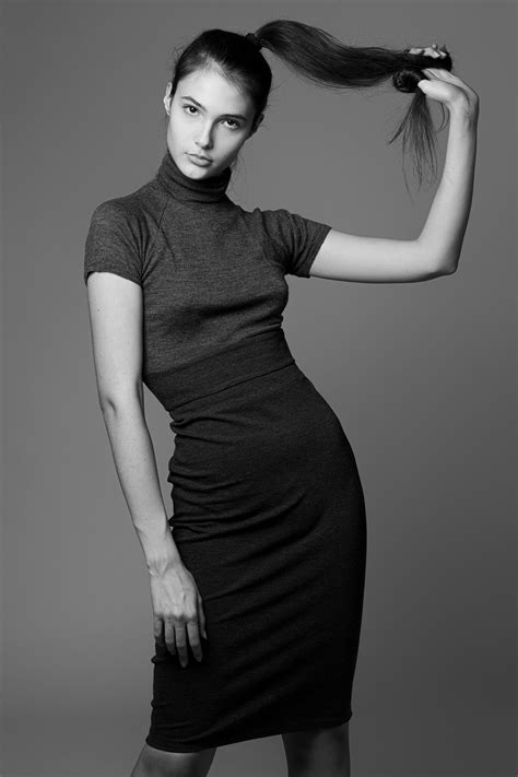 Zara Relatum Models