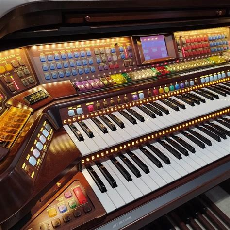 Used Lowrey Prestige Organ Epianos