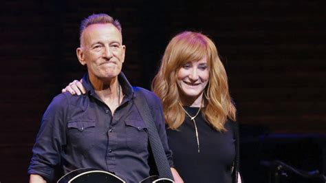 Bruce Springsteen Helps Induct Wife Patti Scialfa Into The New Jersey