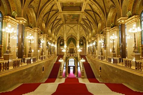 Budapest parliament s visitor center. A Brief History of the Hungarian Parliament Building