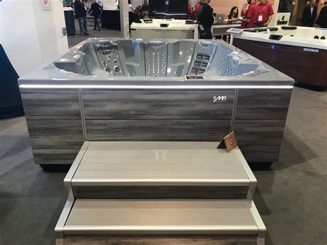 Bullfrog Spas M Series Hot Tubs Unveiled At The International Pool Spa Patio Expo Hot Tub Insider