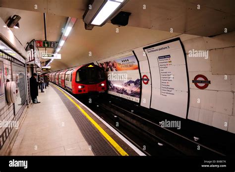Leicester Square Underground Tube Station Northern Line Platform