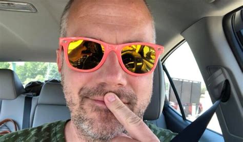 Bir grup öğrencinin karşımıza çıkmasıyla birlikte hikâyenin göze hoş gelen kısımları da başlamış olur. Eric Sorensen Net Worth, Career, Salary, Married, Kids ...