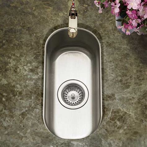 Our vast collection of undermount kitchen sinks for sale will fit any style and budget. Undermount Bar & Prep Sinks