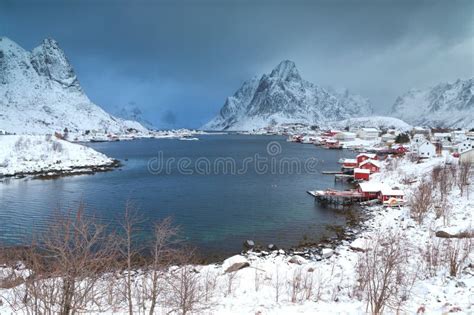 Orwegian Fisherman S Cabins Rorbuer On The Island Of Hamnoy Reine On