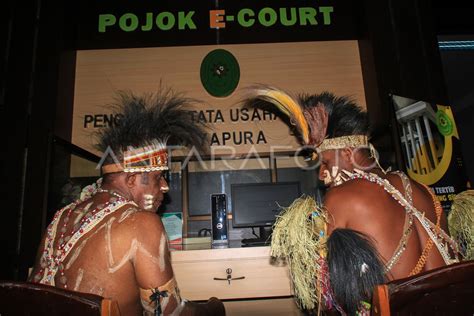 Warga Suku Awyu Papua Gugat Izin Perusahaan Kelapa Sawit Antara Foto