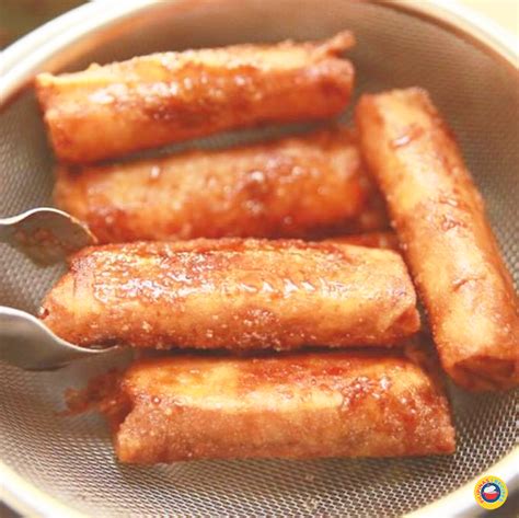It's made from ripe banana saba� with jackfruit strips wrapped in lumpia� spring rolls wrapper. Banana Lumpia Recipe (Turon) | Recipe | Banana lumpia ...