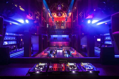 Dedicated to providing each member with an experience that will inspire, energize, and rejuvenate. The 5 Best Dance Clubs in Chicago | UrbanMatter