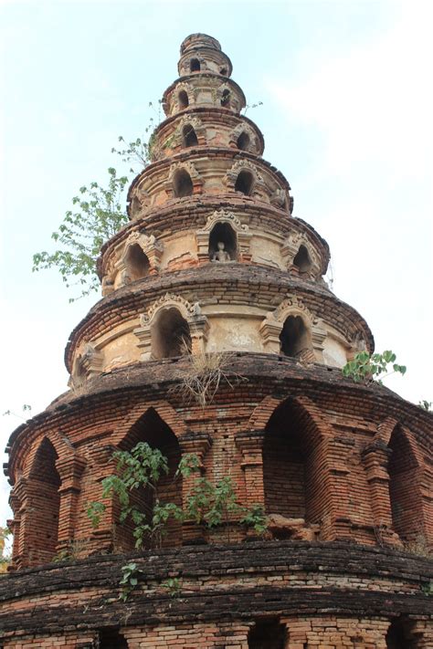 Fotos Gratis Arquitectura Edificio Antiguo Turista Viajar Estatua Torre Budista