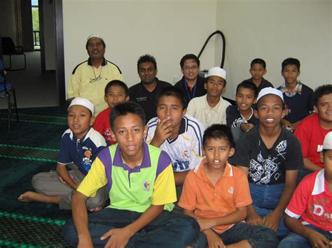 Sudahkah anda membuat keputusan kolej komuniti manakah yang ingin anda pilih? Badan Amal Kebajikan Nun (BAKUN): Kursus Komputer @ Kolej ...