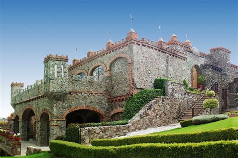 Castillo mantiene la ventaja contra fujimori por 0.33%. EstiloDF » Este hermoso castillo mexicano te hará sentir ...