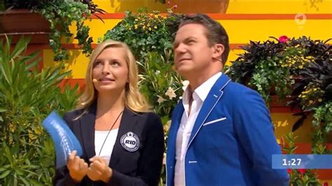 Dieses mal ist es eine moderatorin der tagesthemen. ARD Moderator Stefan Mross,Moderatorin Janine Mehner,live ...
