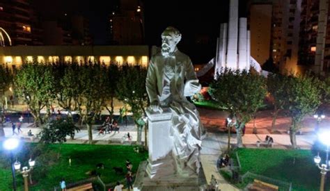 La Historia Del Monumento De Nicolás Avellaneda En Plaza Alsina