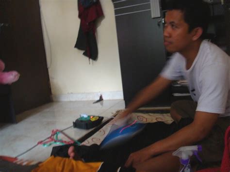 Rumah minimalis seperti apa sih yang bagus? Check It Out !!: Galeri Foto : Pekerjaan Yang Kurang Pantas Dilakukan Pria