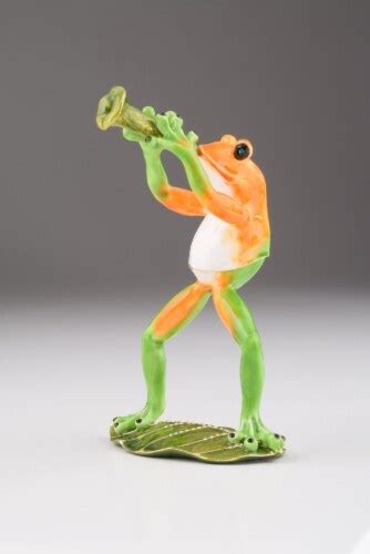 Trumpet Playing Frog 1 Kroger