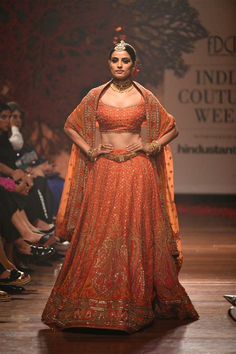 Tarun Tahiliani At India Couture Week 2019 Designer Bridal Lehenga Indian Wedding Dress