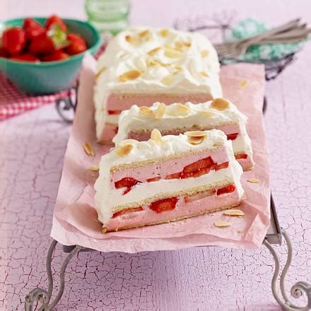Diese auf den boden gießen. Erdbeer-Joghurt-Kuchen Rezept | LECKER