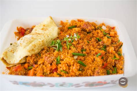 Vegetable soup and yellow garri. Ten Yummy Dishes You Can Make Out Of Garri E.g Garri Jollof - Celebrities - Nigeria