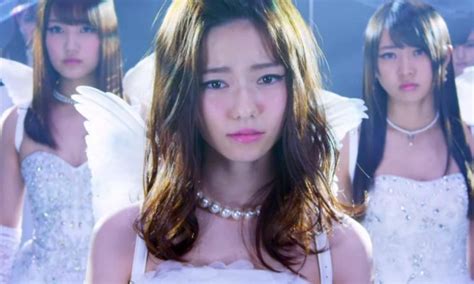Video Ganbare Victory Clear The Benches In The Mv For “rarirarira