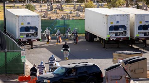 Inmates In El Paso Are Volunteering To Move Bodies Of Covid 19 Victims