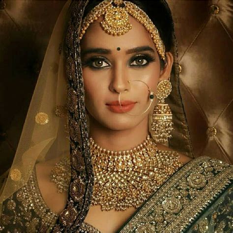 Indian Bridal Jewelry Kundan Indian Bridal Fashion Indian Bridal Makeup Bridal Hair Bridal