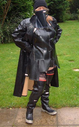 black rubber raincoat and black rubber waders watstiefel waders pinterest rubber raincoats