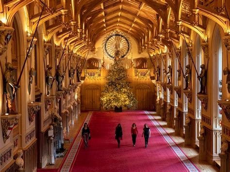 Windsor Castles Christmas Decorations Set To Dazzle Visitors