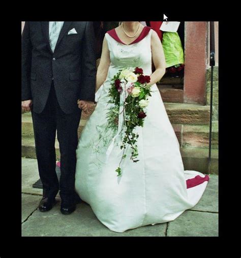 Hausbrand in der historischen altstadt kirchheim unter teck 29 08 2020. Miranda Brautkleid aus feiner Spitze ein Traumkleid in ...