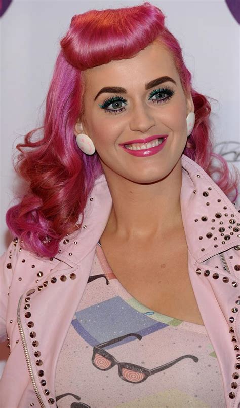 If you are looking for fun hairstyles for your long hair, you are definitely in the right place right now. 10 Stunning Rockabilly Hairstyles For Long Hair