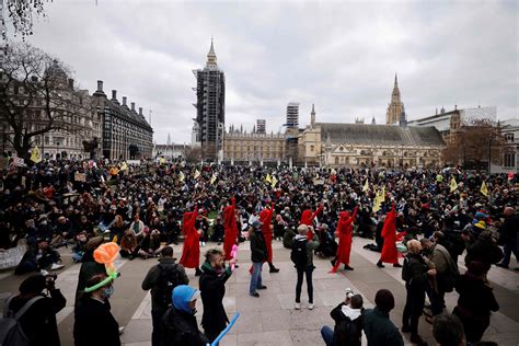 thousands protest against policing bill in britain with clashes in london the new york times