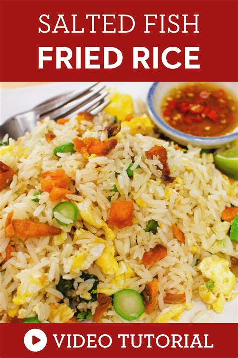 The salted fish in this fried rice is the key ingredient as it gives so much flavour and fragrance while the chicken adds another dimension to the flavour and texture, while the lettuce gives it a hint of freshness which makes it a complete meal. Video Recipe for Salted Fish Fried Rice in 2020 | Fried ...