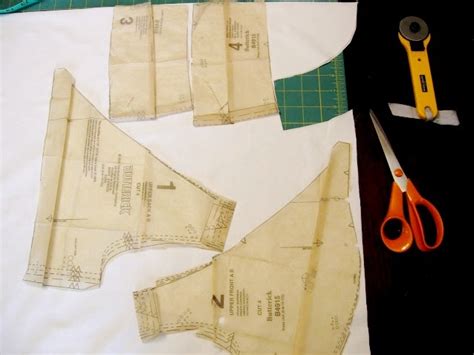 Instead of having to print and ship patterns out, many if the patterns are butted up against each other, with no overlap, lay down a long strip of tape across the seam.10 x research source if the pattern pieces overlap, connect them using a glue. How to Use a Sewing Pattern | AllFreeSewing.com