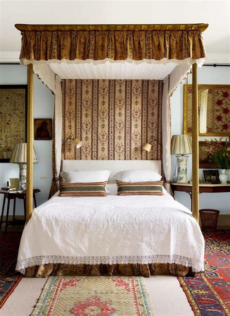 10 Most Inspiring English Country Bedrooms