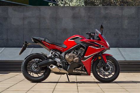 The honda cbr650f model is a sport bike manufactured by honda. HONDA CBR650F (2017-on) Review | Speed, Specs & Prices | MCN