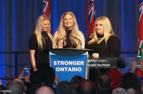 Doug Fords Daughters Speak To Supporters During Doug Fords Rally Nachrichtenfoto Getty