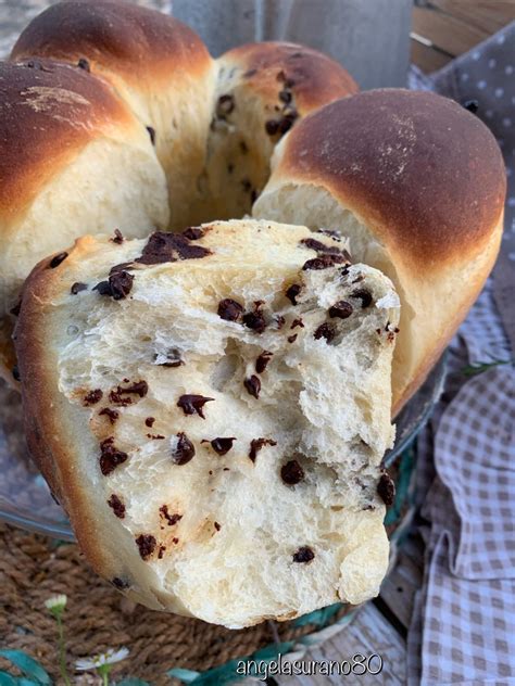 La particolarità di questa ricetta e che l'arancia, utilizzata con tutta. CIAMBELLA DI PAN BRIOCHE allo yogurt con gocce di ...