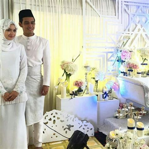 Aleandra jovanka, yang merupakan anak sulung dari lukman hidayat aindra dan latifa terpaksa menikah dengan seorang ceo kaya raya bernama senopati arya bagaskara yang terkenal dingin dan angkuh. Drama Novel Mr Donut Karamel