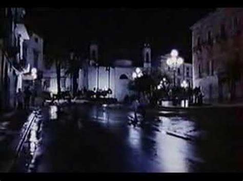 Sergio rubini e la poesia dei soprannomi grumesi di giacomo d'angelo. La Stazione - Sergio Rubini - Grumo Appula - YouTube