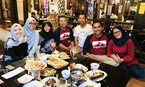 Nikmati sunday family jazz brunch di mövenpick resort dan lima tempat makan yang cocok untuk keluarga. Tempat Makan Dekat Margomulyo - Kedai Kopi Margomulyo Home ...
