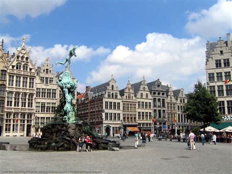 Deze belgische stad is een populaire stad voor citytrips. Livets hårda skola: Antwerpen. (Belgien)