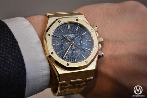 Sihh 2016 Yellow Gold Comes Back Hands On With The Audemars Piguet