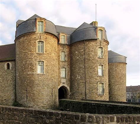 Château Musée De Boulogne Sur Mer Boulogne Sur Mer Oise Boulogne