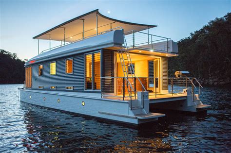 Au House Boat Houseboat Living Water House