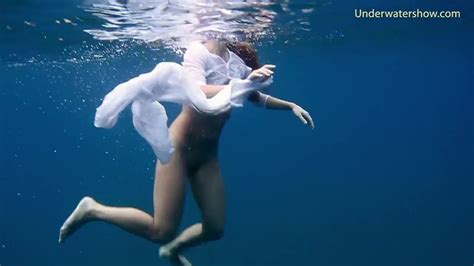 Underwater Romantic Nude Swimming Redtube
