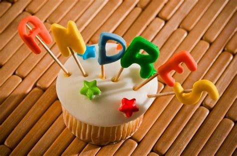 Ver más ideas sobre cumpleaños, dibujos de cupcakes, imágenes de cupcakes. Cupcakes ideales para niños y para celebrar fiestas infantiles