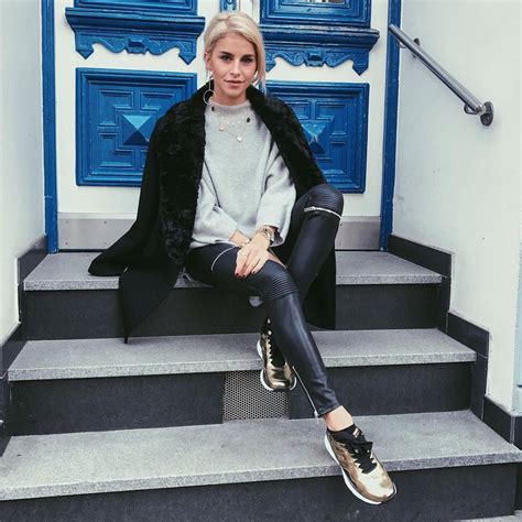 beauty and class carodaur in her hogan traditional 20 15 sneakers in metallic leather join